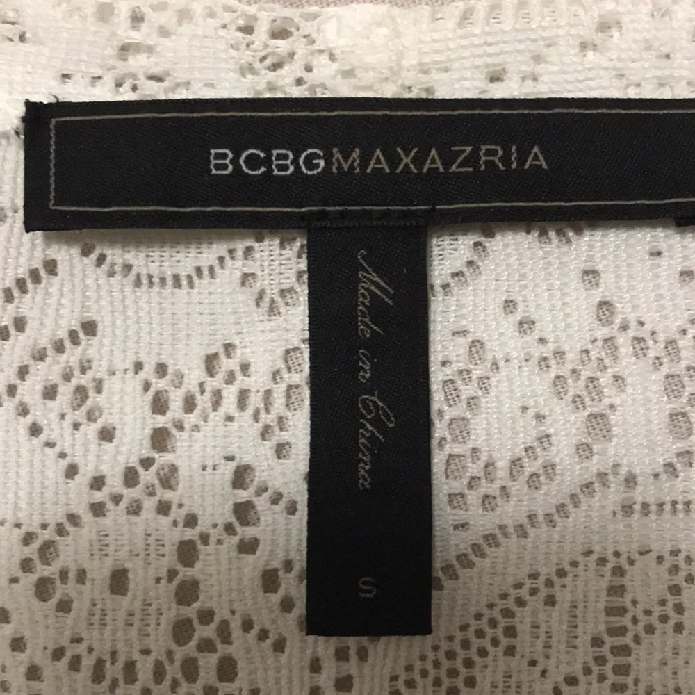 BCBGMAXAZRIA  ivory sheer lace top. Size S - Picture 4 of 4